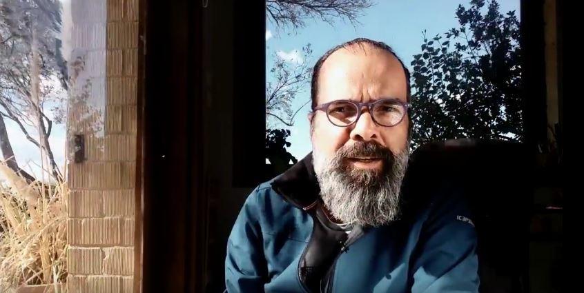 Το ζητούμενο δεν είναι να μάθετε μια ακόμη τεχνική αναπνοής που θα την εφαρμόζετε τρεις φορές την εβδομάδα. Το ζητούμενο είναι να αλλάξετε τελείως τον καθημερινό τρόπο που αναπνέετε για να βελτιώσετε δραματικά την υγείας σας, γιατί απλά θα ανεβάσετε τα επίπεδα οξυγόνου στα κύτταρα σας!