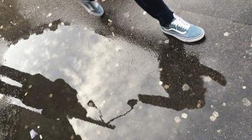 Η εποχή της πληροφόρησης αναπτύσσεται γρηγορότερα από όσο μπορούμε να παρακολουθήσουμε, αλλά ταυτόχρονα γνωρίζουμε τρόπους για να είμαστε περισσότερο συνδεδεμένοι, ως μέλη μιας κοινωνίας.